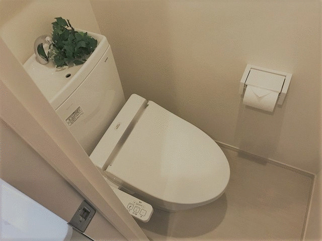 狛江市東和泉１丁目の賃貸マンションのトイレ|１０２参考写真です