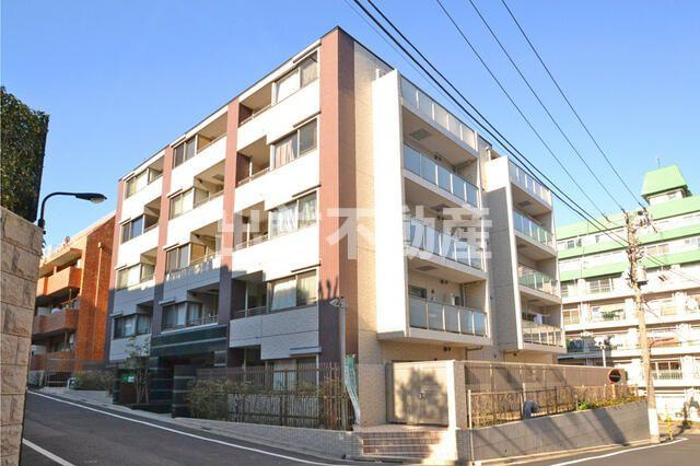 ブルソール信濃町の外観