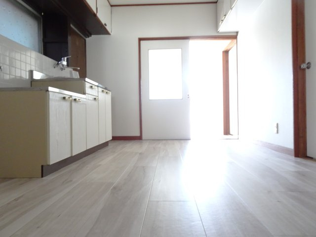 大垣市三津屋町戸建の居間・リビング