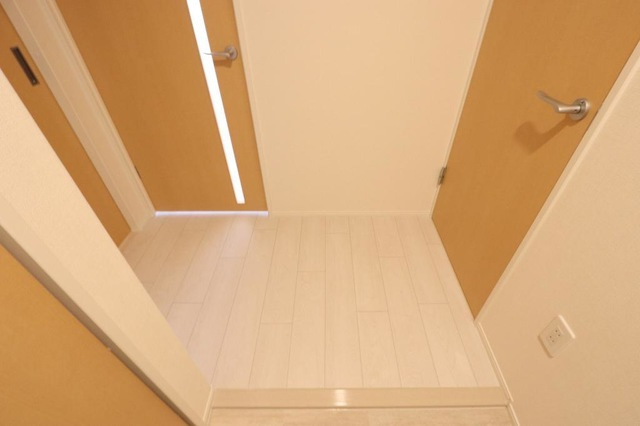 名古屋市中区錦２丁目の賃貸マンションの玄関