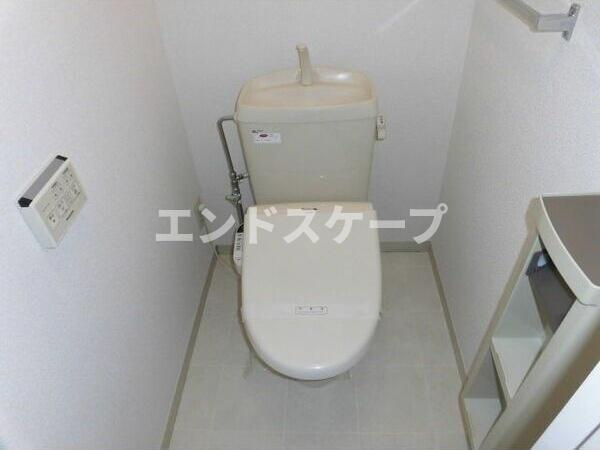 エルフローラBのトイレ|高崎、前橋のお部屋探しはエンドスケープまで！お客様の理想お聞かせ下さい♪