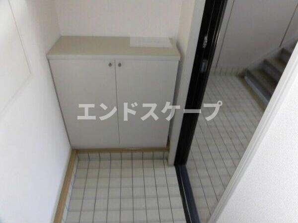 エルフローラBの玄関|高崎、前橋のお部屋探しはエンドスケープまで！お客様の理想お聞かせ下さい♪