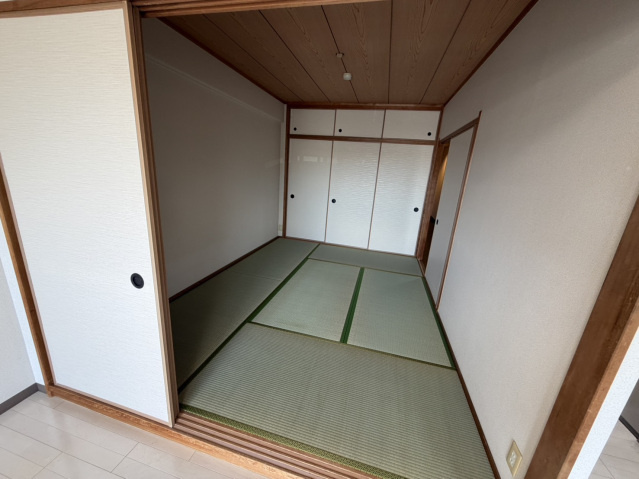 サーパス北新保の和室