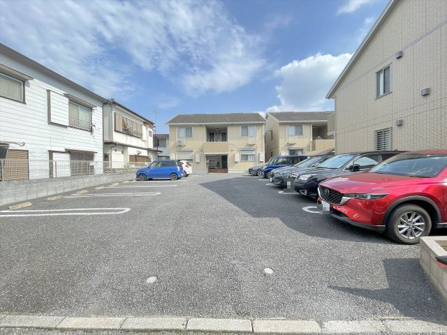 エクセルヒルズAの駐車場