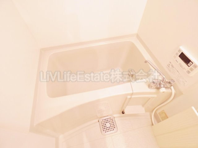 東村山市諏訪町３丁目のアパートの浴室