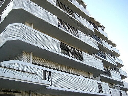 ライオンズマンション生の松原の外観|マンション外観※前回募集時の写真２０２０年１０月撮影