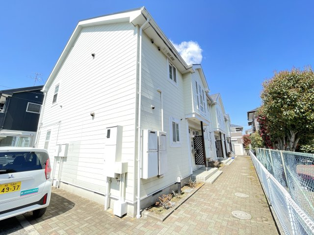 メゾン松本E棟の外観