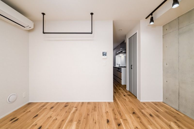 CREAL文京茗荷谷の居間・リビング|ダウンライトがオシャレです。