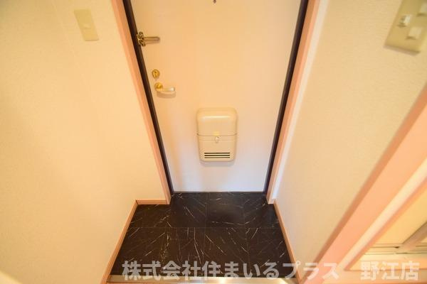 大阪市旭区大宮４丁目の賃貸マンションの玄関
