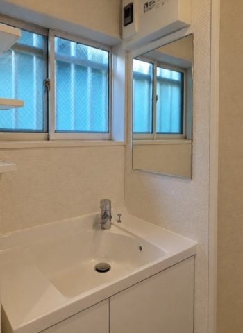 サンクレストの洗面所|同建物、別部屋参考写真です。