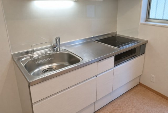 サンクレストのキッチン|同建物、別部屋参考写真です。