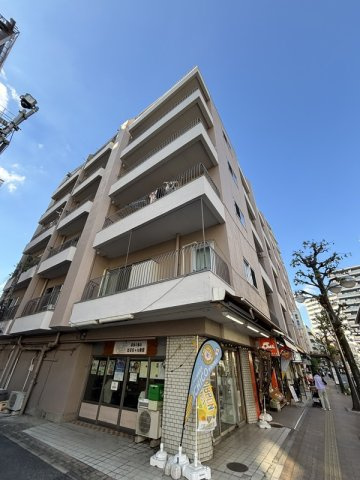 マンション市川の外観