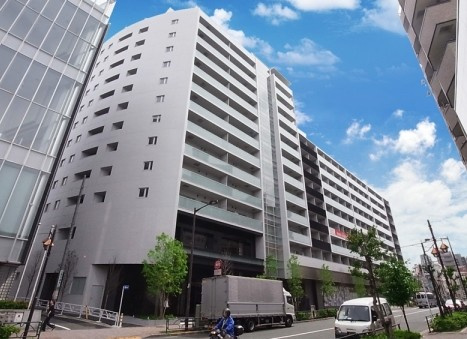 【外観】 | パークハビオ渋谷本町レジデンス | 鉄筋コンクリート造のがっちりとした建物。
