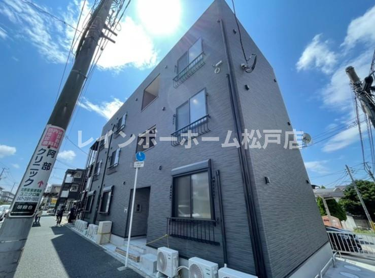 パークステュディオ胡録台の外観|落ち着いた雰囲気の外観です