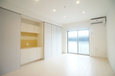リブリ・SUNエースⅢの洋室|広々9.3帖のお部屋♪