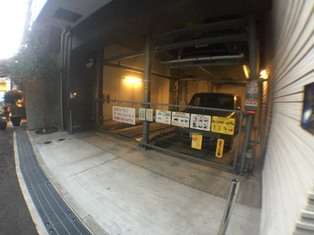 【駐車場】
