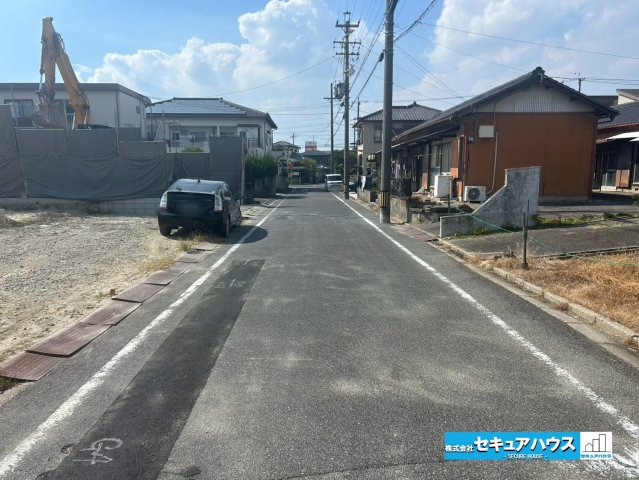 【同施工物件ご案内可能】刈谷市原崎町　全4棟の前面道路含む現地写真|【北側前面道路】
■株式会社　セキュアハウス■
住宅ローンに強く、知識、経験豊富なスタッフ在籍
お客様に寄り添い、ご成約後もサポート致します。　　　　　　　　　　　　　　　　　　　　　　　　　　　　　