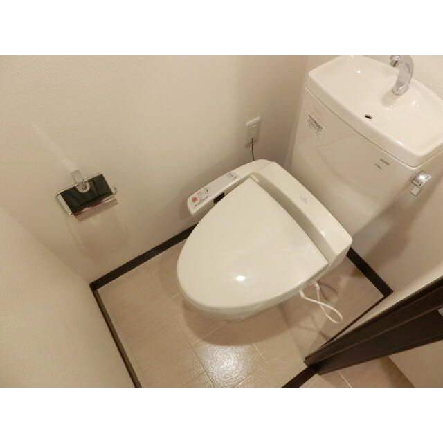 レラージュ自由が丘のトイレ|シンプルで使いやすいトイレです