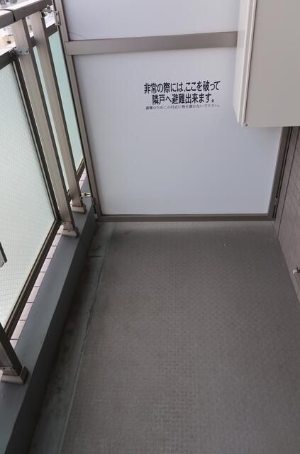 日神デュオステージ浅草三筋のバルコニー
