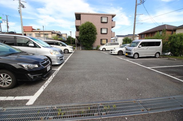 ボヌール・アイの駐車場