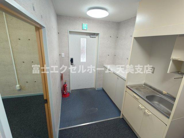 少林寺町東エヌエム・サンカンテ・ヌフの玄関
