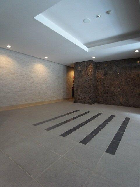 コンシェリア南青山のロビー