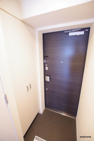 メインステージ新大阪　仲介手数料無料の玄関