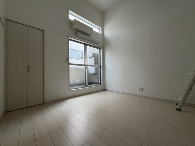 フローレス壱番館の寝室