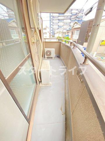 大阪市淀川区東三国１丁目の賃貸マンションのバルコニー