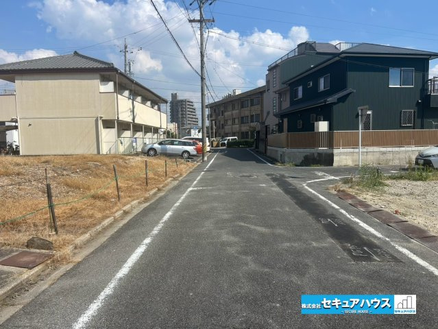 【同施工物件ご案内可能】刈谷市原崎町　全3棟の前面道路含む現地写真|【北側前面道路】
■株式会社　セキュアハウス■
住宅ローンに強く、知識、経験豊富なスタッフ在籍
お客様に寄り添い、ご成約後もサポート致します。　　　　　　　　　　　　　　　　　　　　　　　　　　