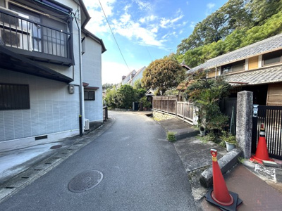 【前面道路含む現地写真】 | 北白川山ノ元町　中古戸建　【土地89坪・南庭あり】