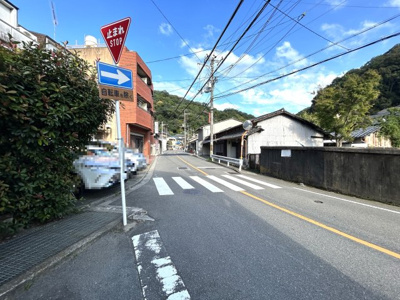 【前面道路含む現地写真】 | 北白川山ノ元町　中古戸建　【土地89坪・南庭あり】