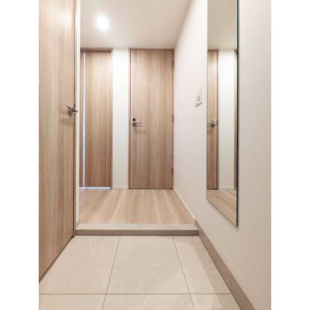 ＯＲＭＥ　ＣＯＵＲＴ　ＹＯＴＳＵＹＡ(オルムコートヨツヤ)の玄関