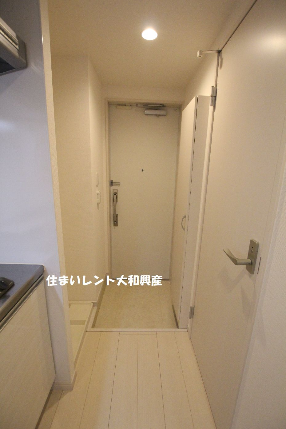 リブリ・ブランメゾン壱番館の玄関