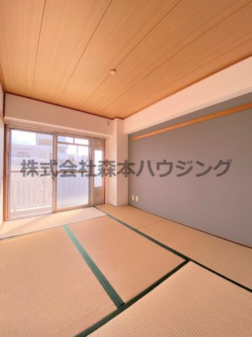 【和室】 | 　香里園ヒルズ | ※同タイプ別室の写真を使用しています。
　設備内容や色調など相違がある場合は実際のお部屋の現状優先となります。