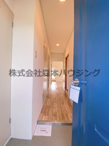 【内装】 | 　香里園ヒルズ | ※同タイプ別室の写真を使用しています。
　設備内容や色調など相違がある場合は実際のお部屋の現状優先となります。