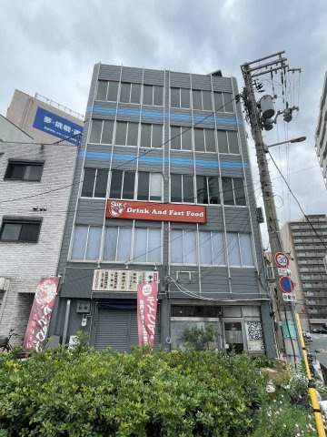 三隅ビルの外観