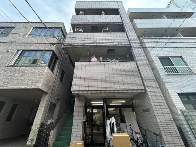 ファーストハイツの外観