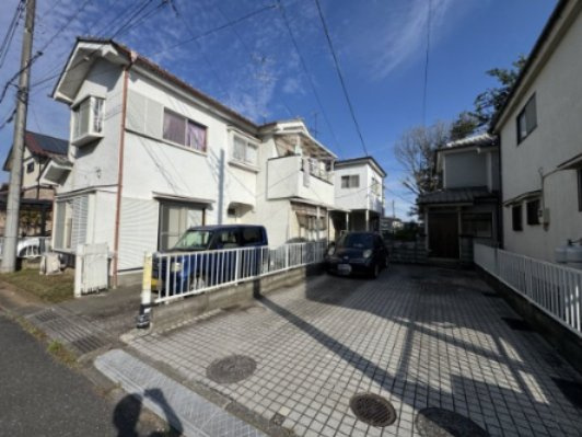 -三丁目不動産-　熊谷市佐谷田　平成1年築の駐車場