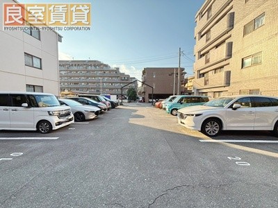 【駐車場】 | ガーデンコート元八事