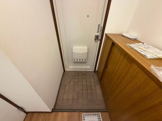 ニュー三浦マンションの玄関