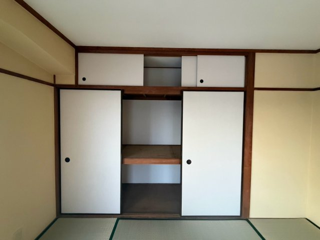 ニュー三浦マンションの和室
