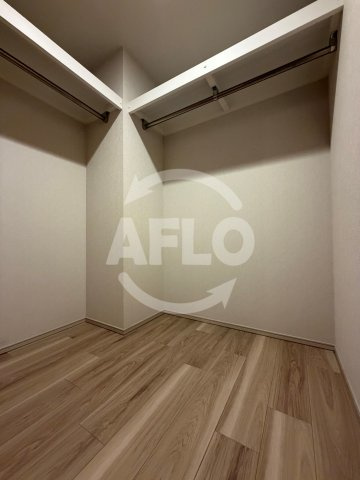 ブランズタワー大阪本町の収納|ブランズタワー大阪本町　寝室ウォークインクローゼット