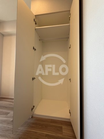 ローレルタワー御堂筋本町の収納|ローレルタワー御堂筋本町　クローゼット