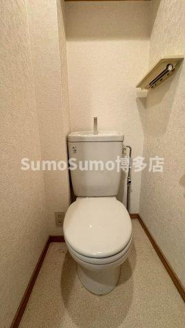 ダイナコートテソロ西新のトイレ