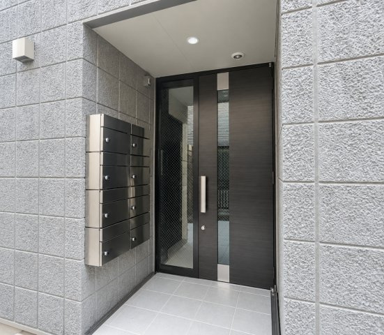 練馬区小竹町１丁目の賃貸マンションのエントランス