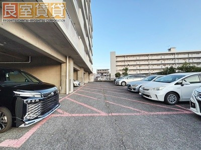 【駐車場】 | サンハウス野並