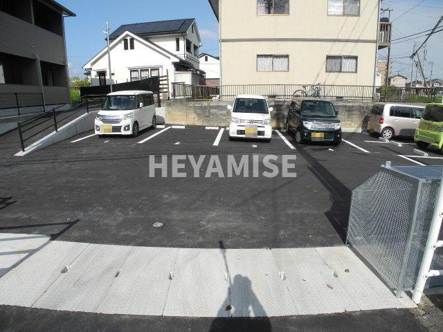 ヴェルクの駐車場