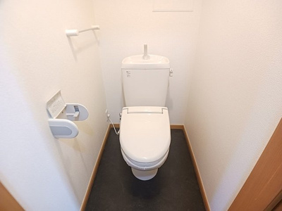 【トイレ】 | エアリースクエアＡ | ゆったりとした空間のトイレです