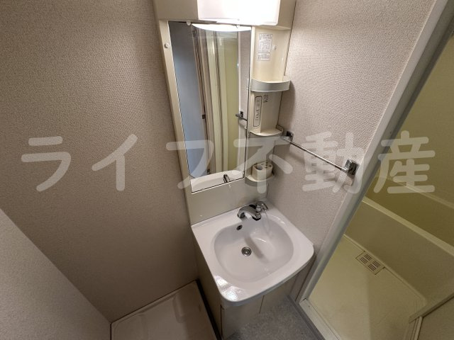 ゼファー東大阪の独立洗面台